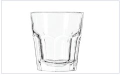 Frisdrank glazen bedrukken met eigen logo? Wij bedrukken kleine en grote Frisdrank glazen met uw bedrijfslogo. Bedrukte Frisdrank glazen bestellen? Zoek dan niet verder!